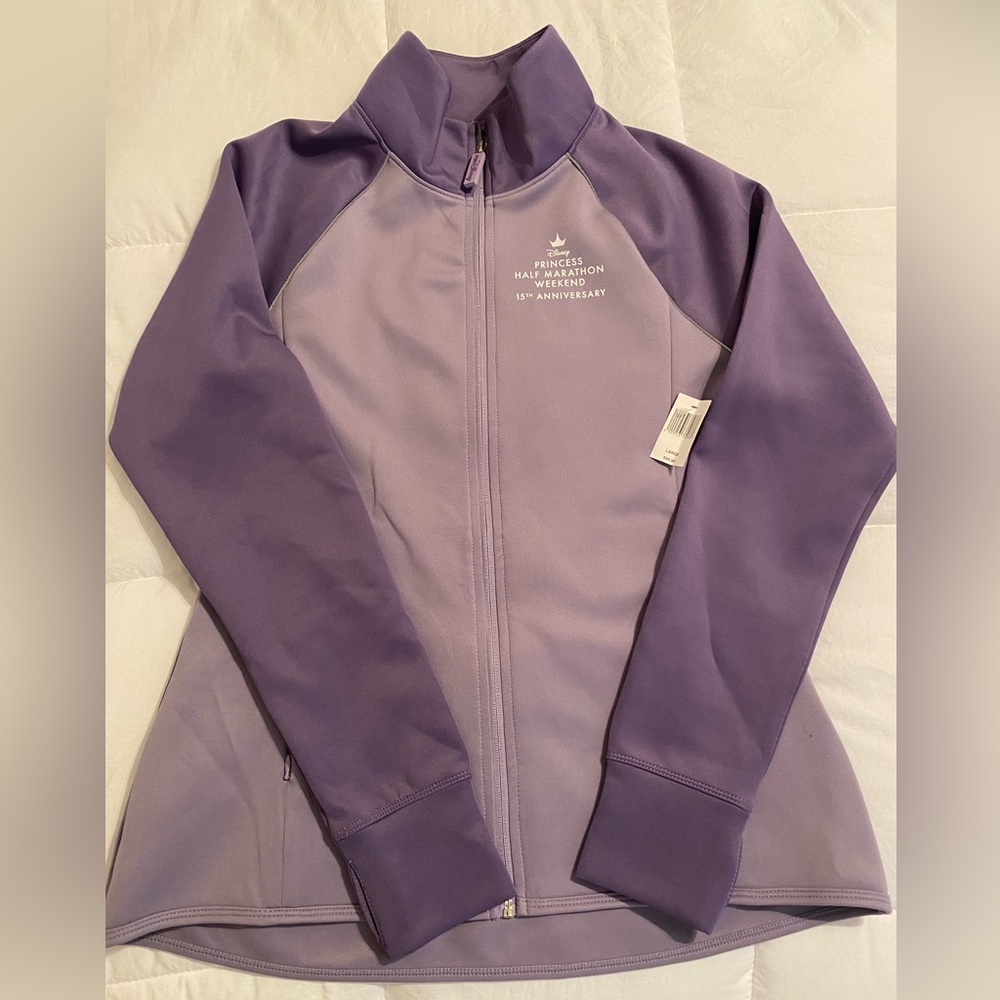 Walt Disney World RunDisney 2023 Disney Princess Half Marathon Jacket Large NWT